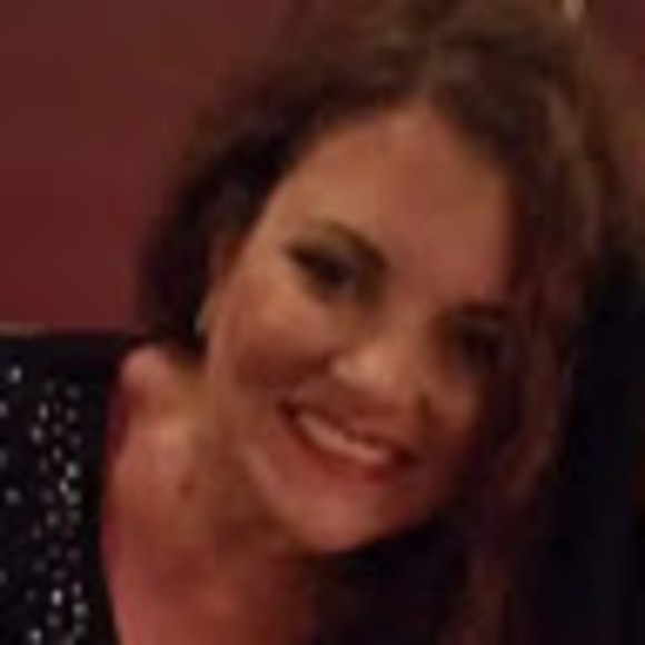 Meet your Posher, Jennifer - Picture 1 of 1